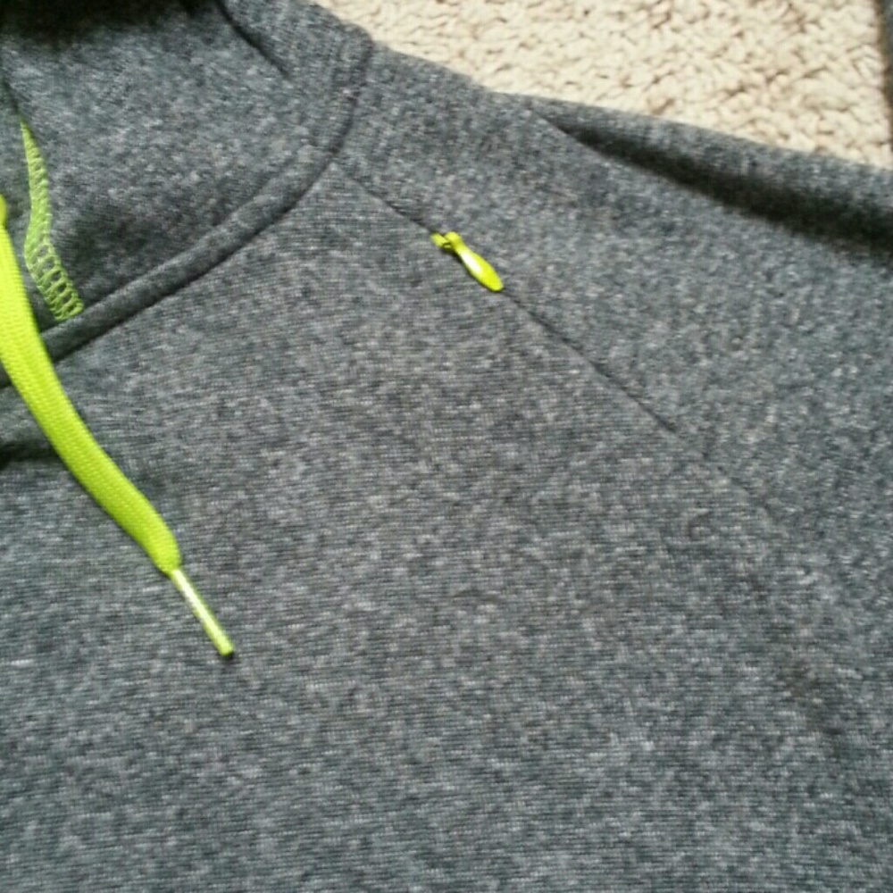 Fila hoodie, EUC - Picture 6 of 6